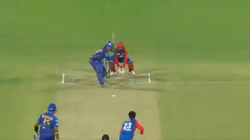 Kuldeep Yadav bowled Ryan Rickelton.webp